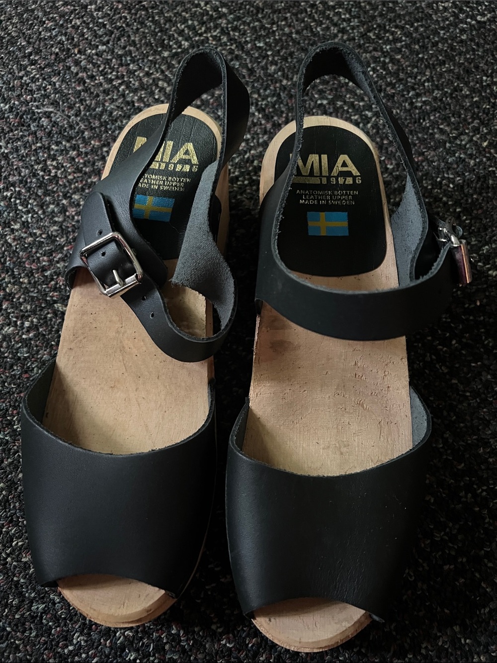 MIA Sweden Black Leather Clog Sandals . Stamped as size 39. Fits like a US 9. - Picture 4 of 5